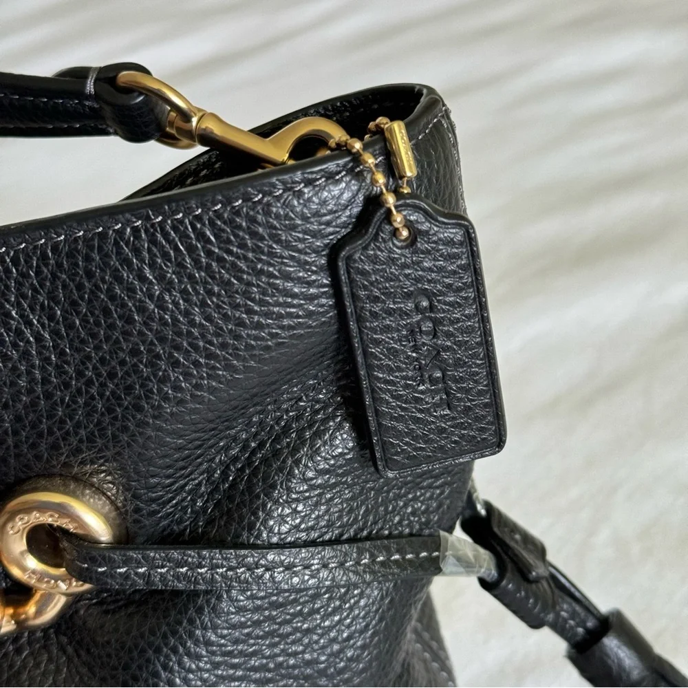 🌟NEW🌟 AUTHENTIC COACH Andy Chain Crossbody